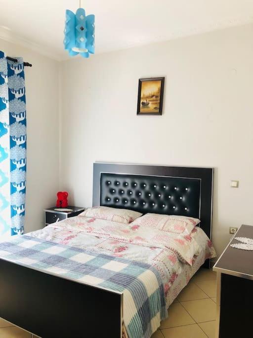 Villa Uklala Kamez Exteriör bild